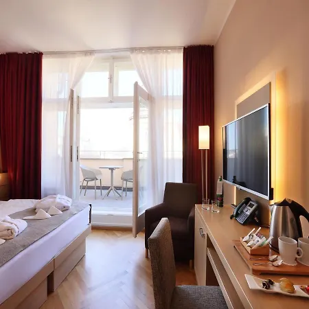 Hotell Amarilis 4*