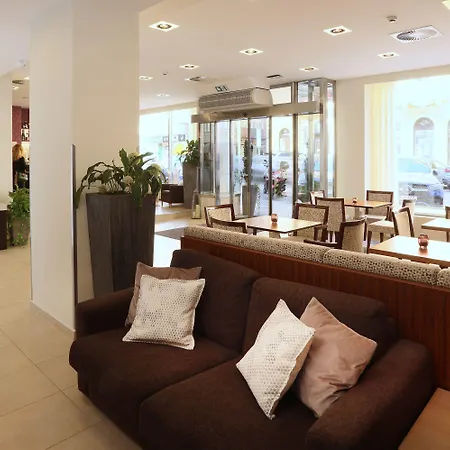 Amarilis Hotel 4*